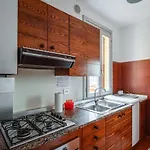 Guesthost - - Piazza Dei Signori Flats
