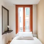 Appartement Guesthost - - Piazza Dei Signori Flats *