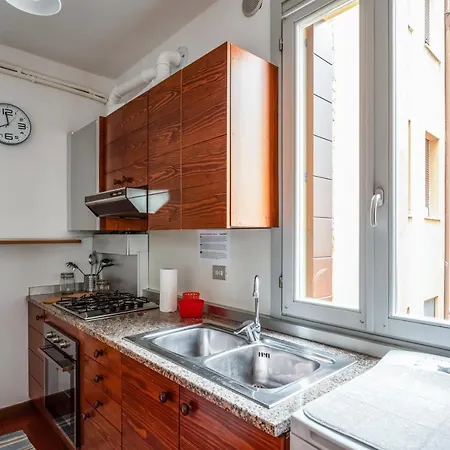 Apartament Guesthost - - Piazza Dei Signori Flats