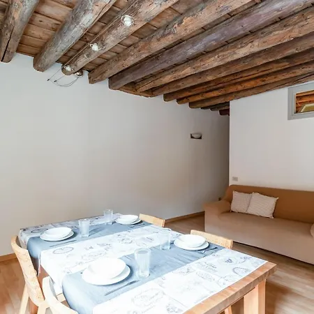 - Piazza Dei Signori Flats Apartment Padova
