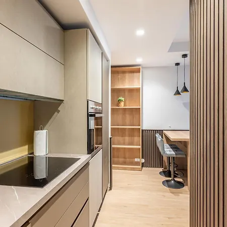 Guesthost - - Piazza Dei Signori Flats *